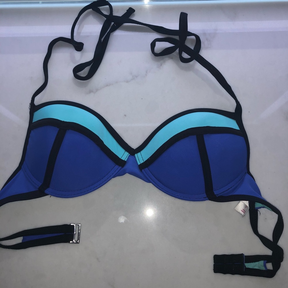 Bathing suit top